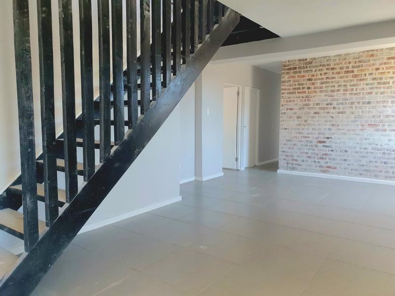 To Let 5 Bedroom Property for Rent in Woodstock Western Cape